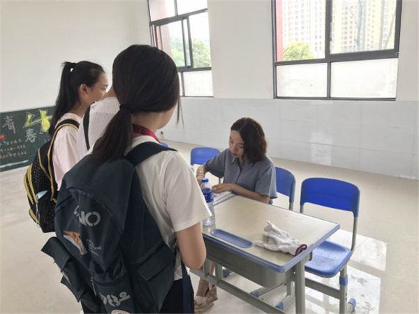 1509604205106321.jpg 萍乡卫校2017喜迎新生,展现最美新姿态(修改稿)(1)935.jpg