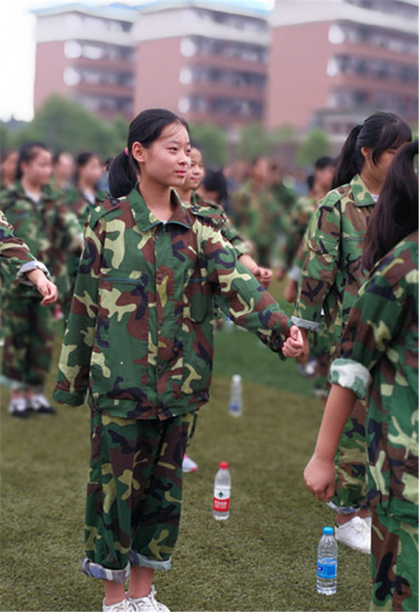 1509604779158430.jpg 军训是一场最美的邂逅196.jpg