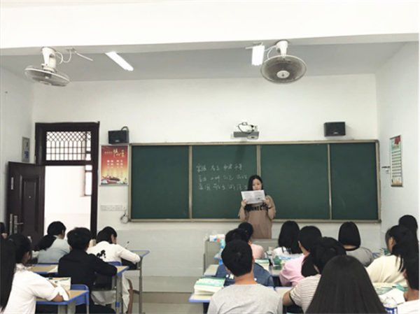 1509605236292137.jpg 吹响文明号角540.jpg
